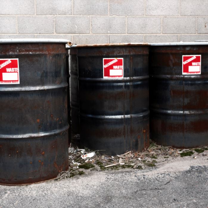 hazardous waste label requirements